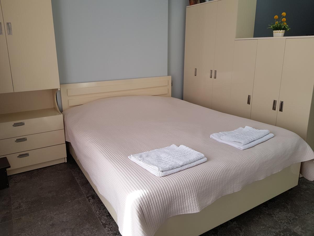 Apartament Gia Batumi Exterior photo